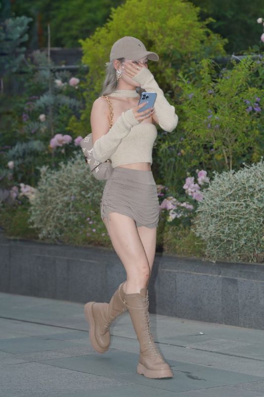 街拍无水印原图 - UPB00015-UP街拍 - 一家审美极高的美女原图网站