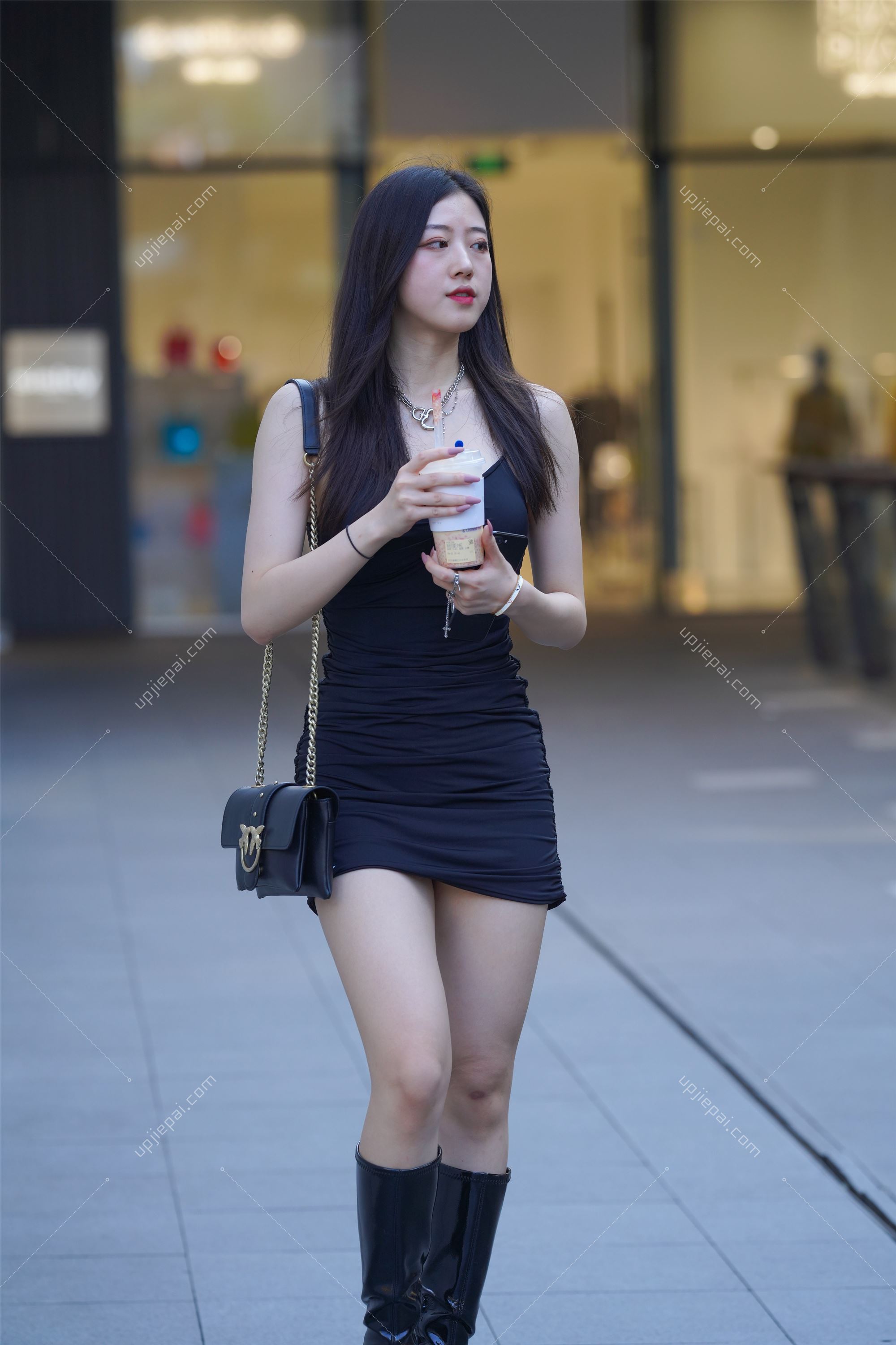 图片[1]-街拍无水印原图 – UPB00025 [119p]-UP街拍 - 一家审美极高的美女原图网站