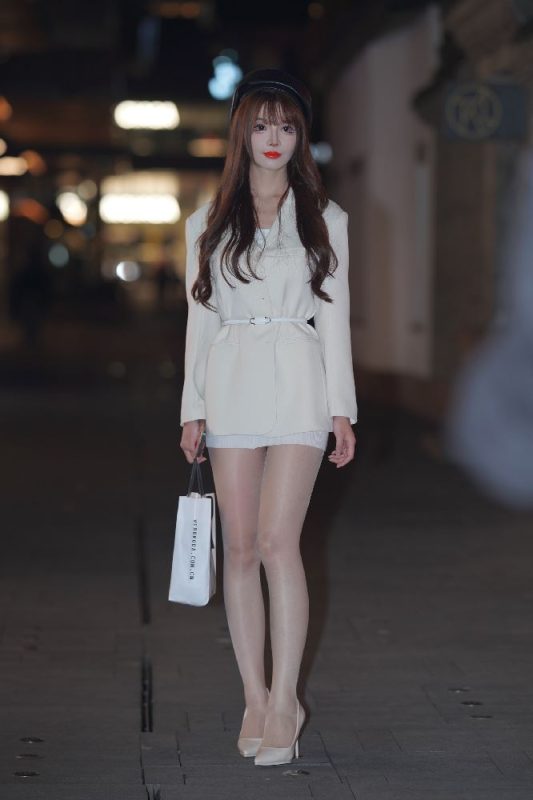 街拍无水印原图 - UPB00070-UP街拍 - 一家审美极高的美女原图网站