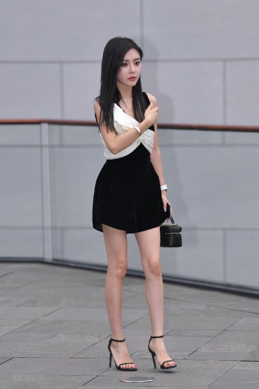 街拍无水印原图 - UPB00018-UP街拍 - 一家审美极高的美女原图网站