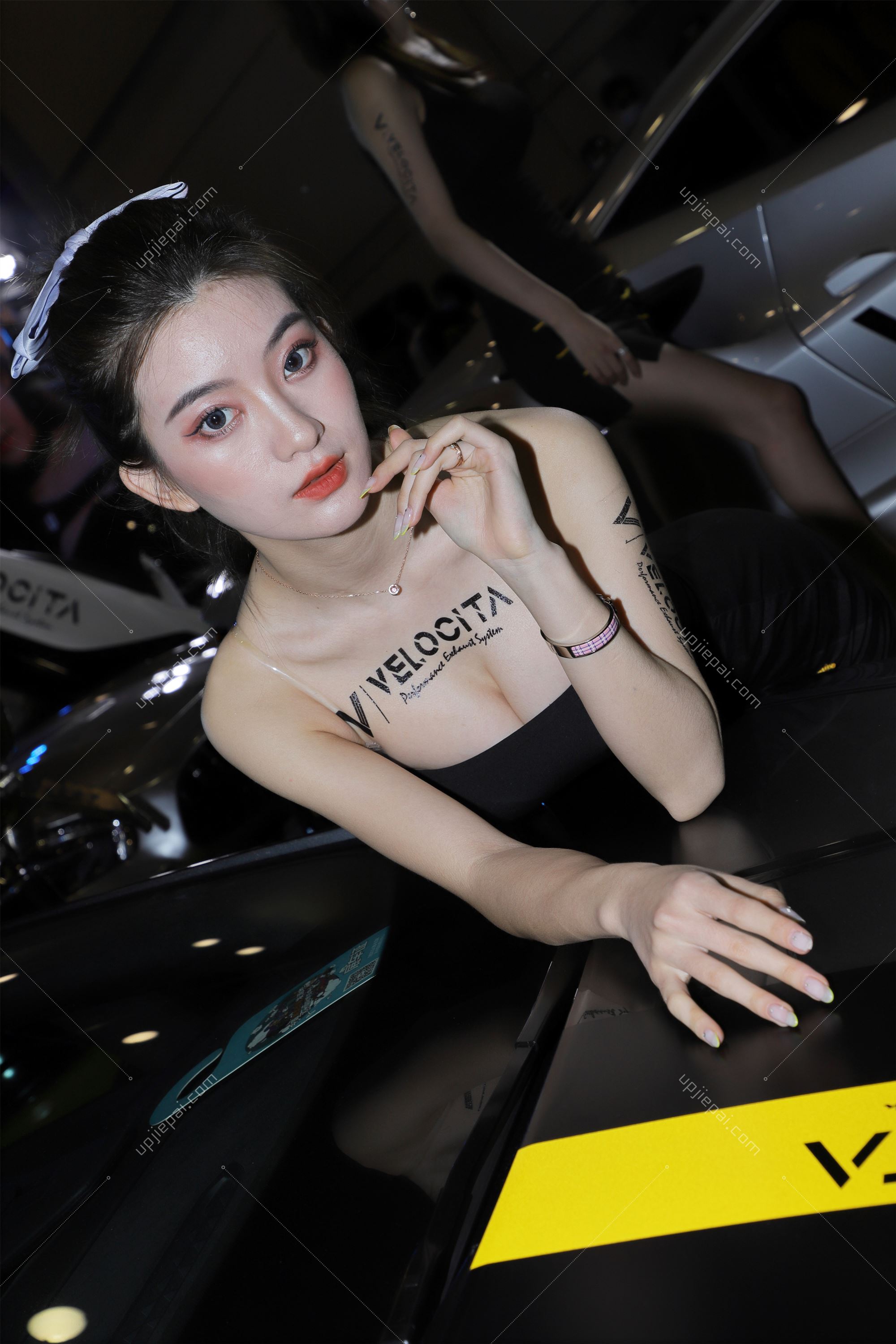 图片[1]-街拍无水印原图 – UPB00023 [37p]-UP街拍 - 一家审美极高的美女原图网站