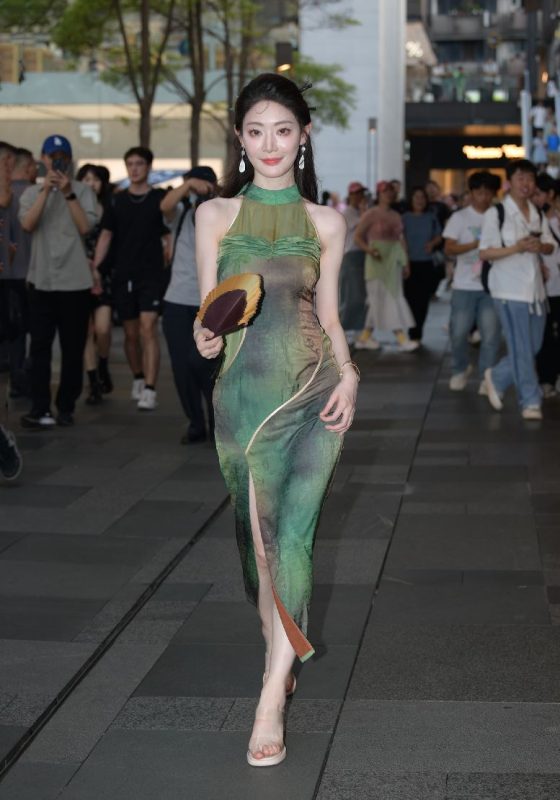 街拍无水印原图 - UPB00047-UP街拍 - 一家审美极高的美女原图网站