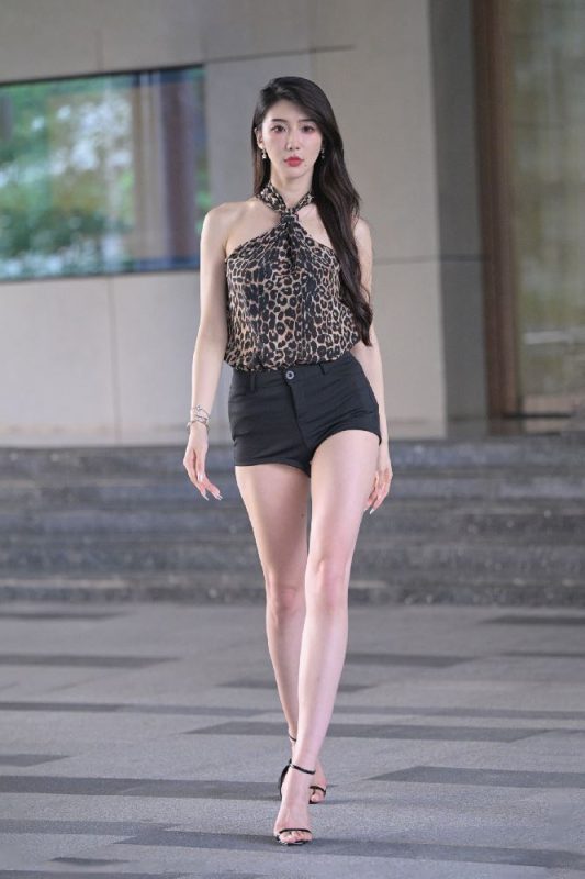 街拍无水印原图 - UPB00088-UP街拍 - 一家审美极高的美女原图网站